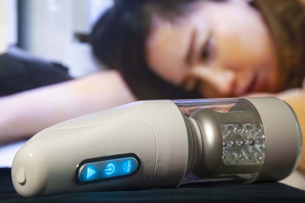 Tom Sridix - Interactive Man's Simulator #2 - Champagne photo-2