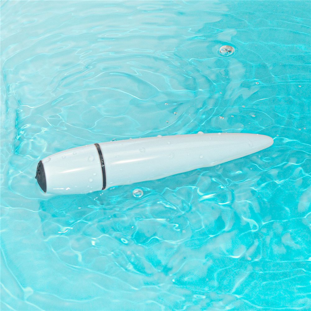 Rechargeable IJOY Power Play is sized to stay at your side b... Lovetoy - IJOY Power Play Vibe - White photo-11
