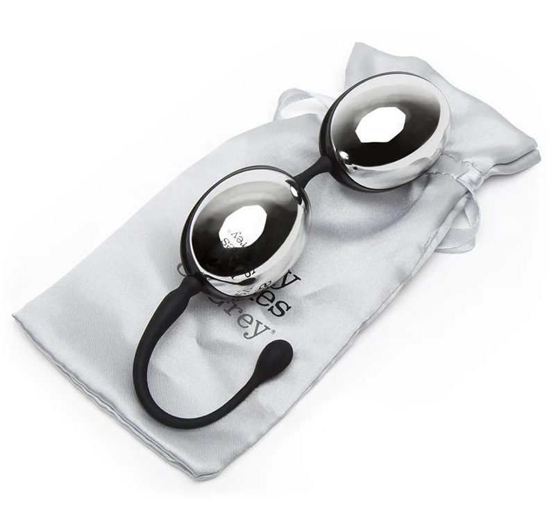 Rediscover the steamy adventures of Anastasia and Christian ... Fifty Shades of Grey - Inner Goddess Kegel Balls 67g - Silver photo-4