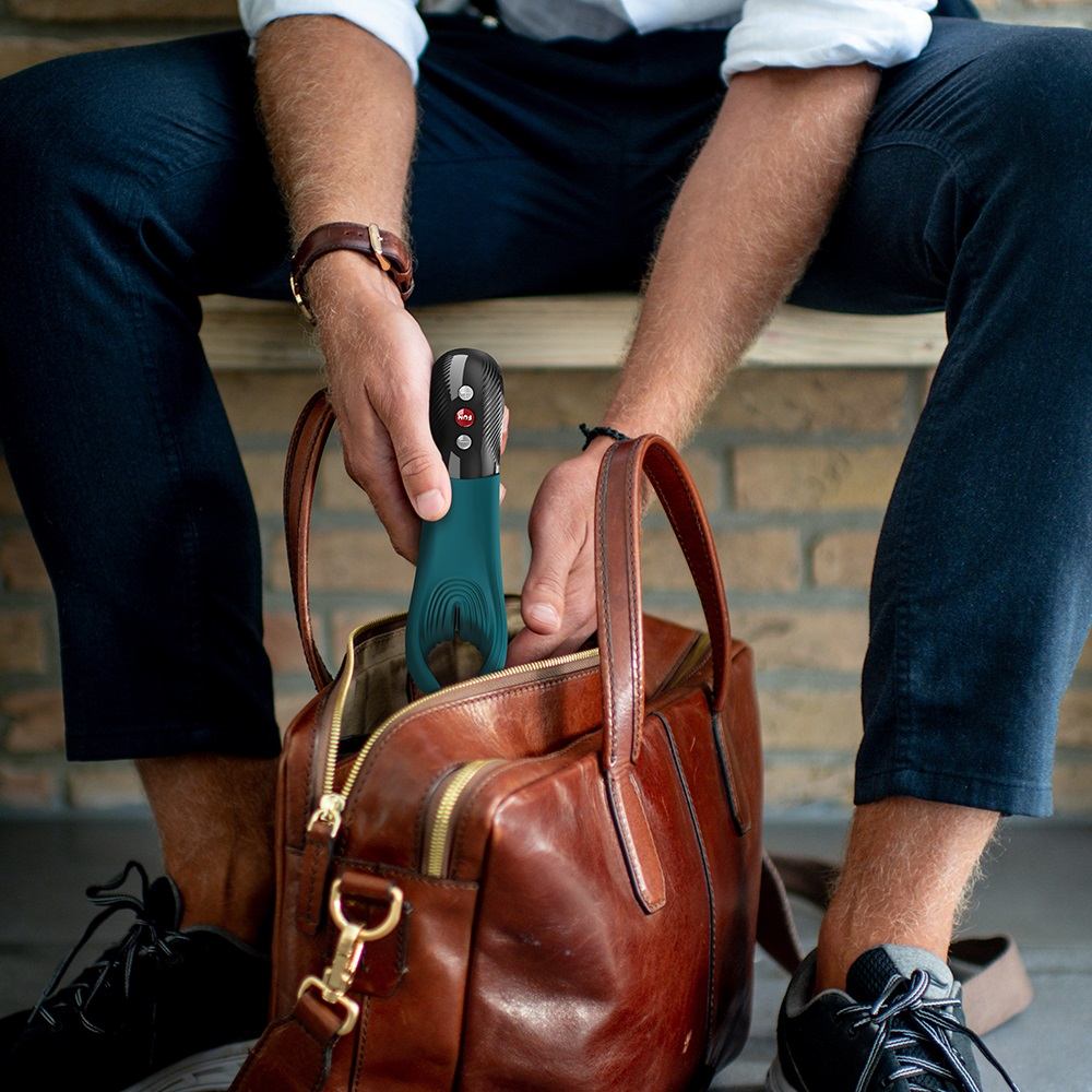 Fun Factory - Manta Vibro Masturbator - Bottle Green photo-8