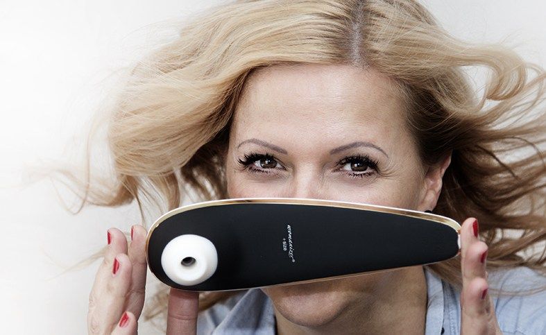 The new womanizer +size – even larger and therefore even... Womanizer - Plus Size - White Gold photo-12