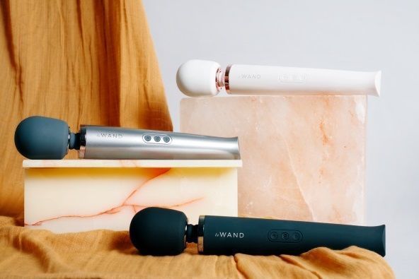 Winner of Cosmopolitan’s Sexcellence Award for “Most Powerfu... Le Wand - Matte Rechargeable - Black photo-5