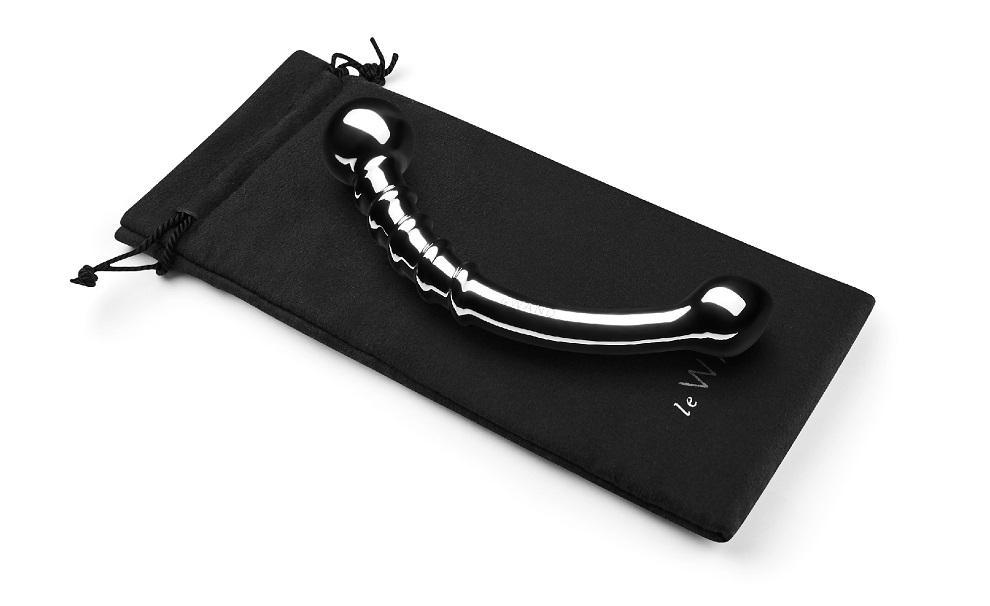 Induce deep toe-curling orgasms with the Le Wand Bow. A beau... Le Wand - Bow Steel Wand photo-12
