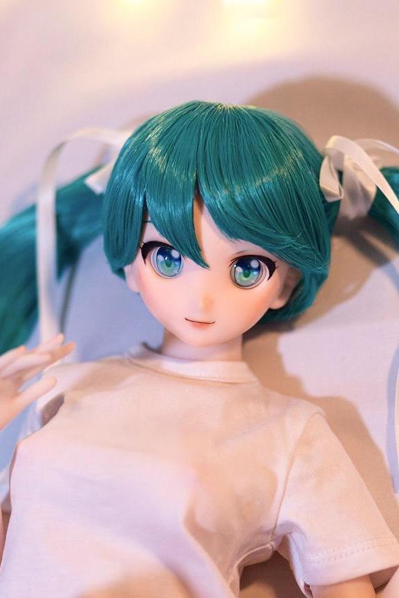 Miku Anime Mini Realistic Sex Doll, Skinny, Silicone with Vinyl Head 60 cm (2 ft) photo