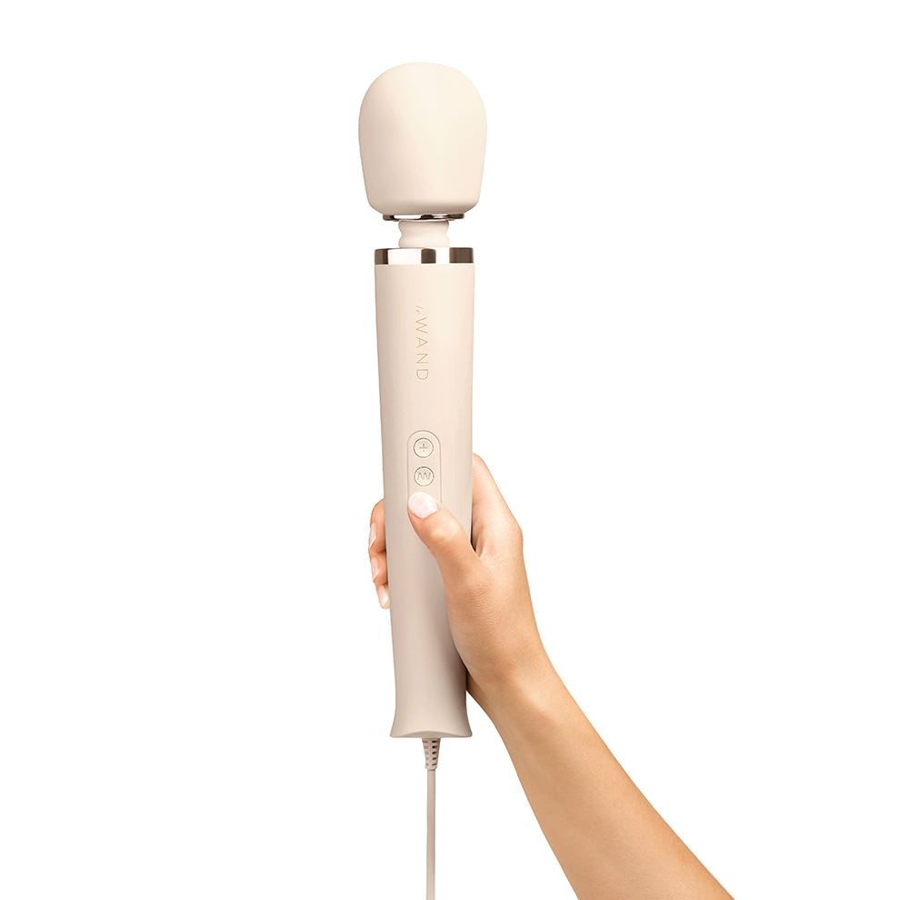 Classic makes a comeback! We took our award-winning OG wand ... Le Wand - Plug-In Massager - Cream photo-2