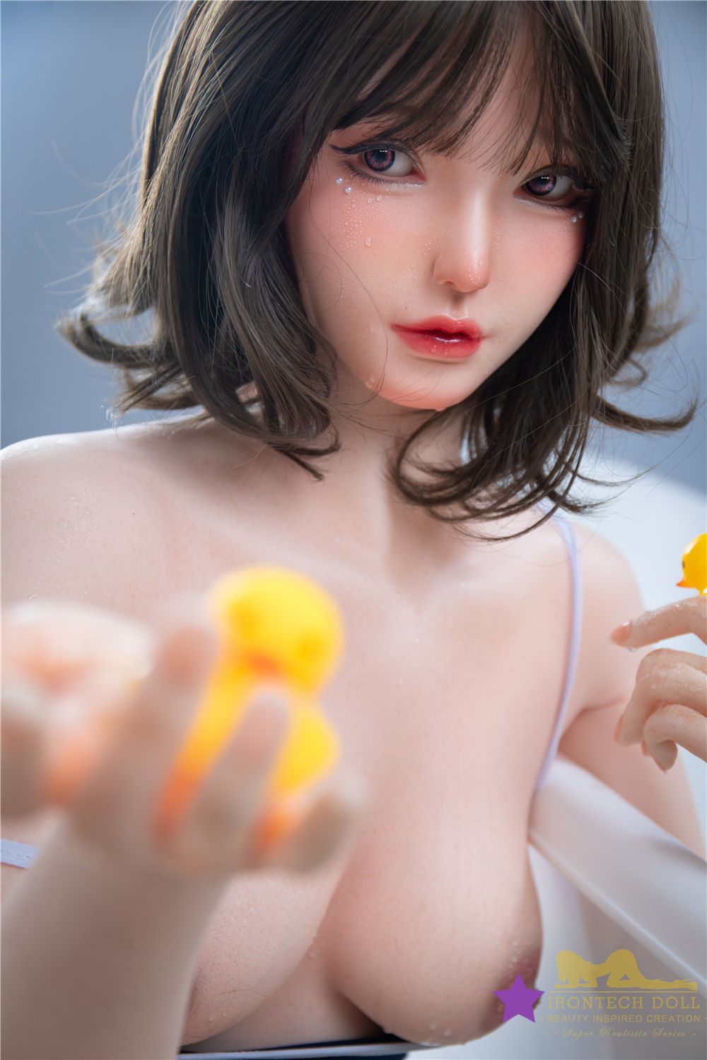 如想查看彷真娃娃样办,请到我们的展示室。
我们明白有些客户在订购前会想亲自感受彷真娃娃的材质,样办可于我们的香港深水... Yu真实娃娃168厘米 照片-7