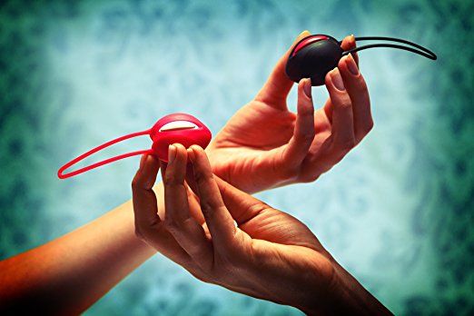 SMARTBALL UNO is the easy-to-use kegel training device for a... Fun Factory - Smartballs Uno - Grape/White photo-9