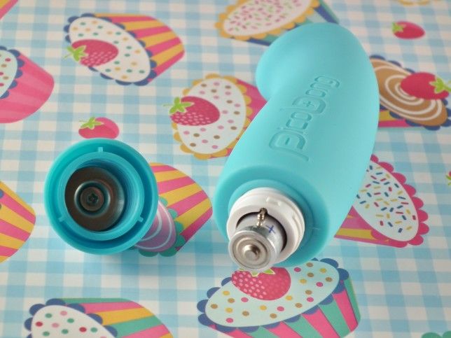 Updated with twice the power, KIKI™ 2 has a flattened tip pe... PicoBong - Kiki 2 Mini Vibe - Blue photo-7