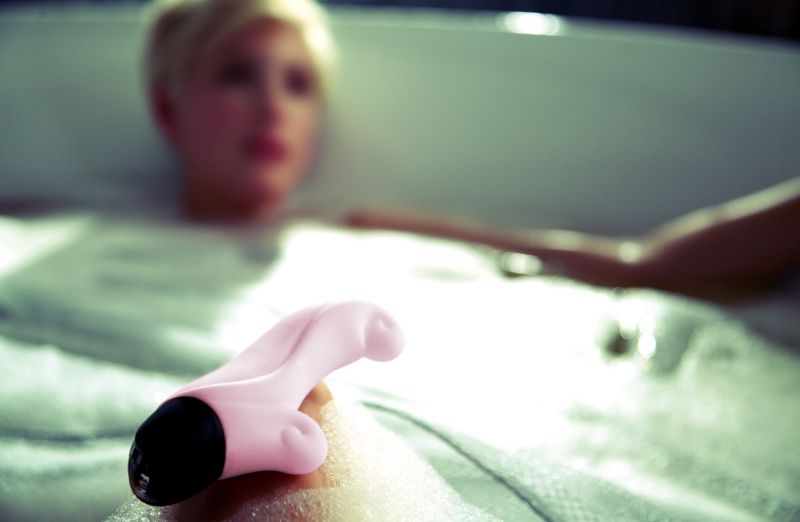 This little, elegant double wave stimulates the clitoris, va... Fun Factory - Vibe Ocean CNC - Baby Rose photo-8