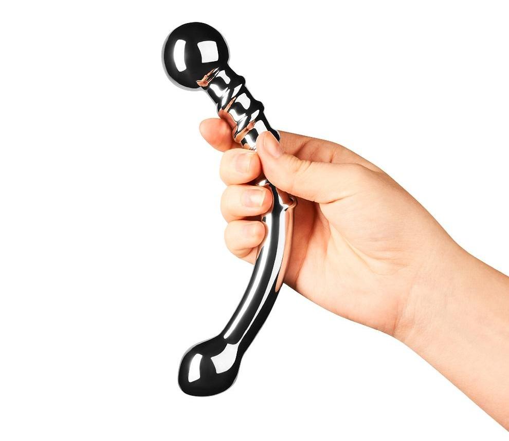 Induce deep toe-curling orgasms with the Le Wand Bow. A beau... Le Wand - Bow Steel Wand photo-3