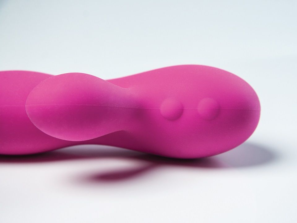 This romantic vibrator has so much more to offer than simple... Swan - The Swan Princess Vibrator - Pink photo-4
