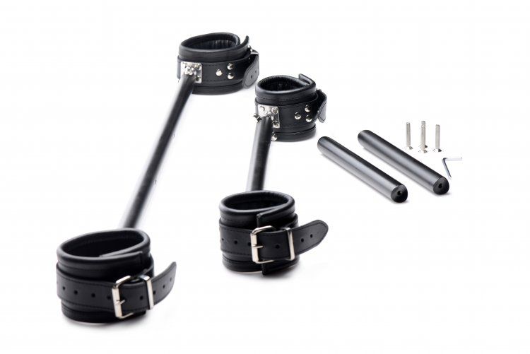 Your precious plaything will be trapped and at your mercy in... Master Series - Deluxe Wrist and Ankle Spreader Bar photo-5