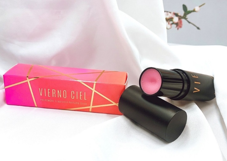 It exudes a different taste on the body, blends according to... Vierno Ciel - Pheromone Women Perfume Stick Laviang - 11g photo-5