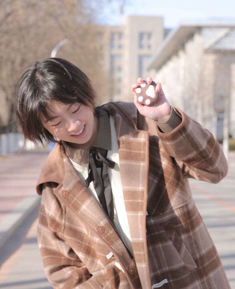 Iobanana - Catpaw Vibrator - Brown photo-3