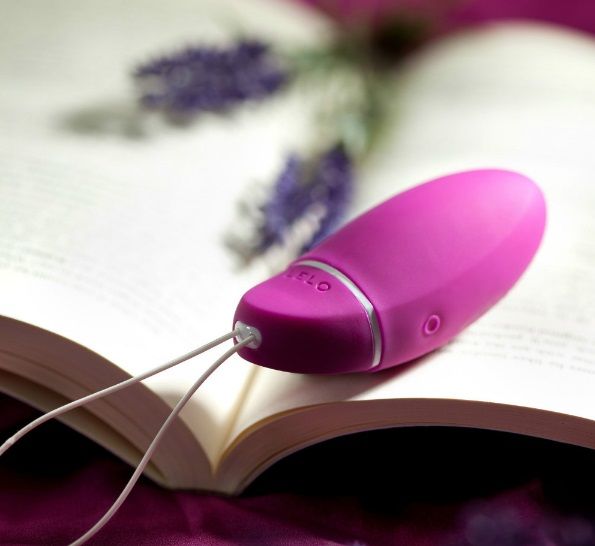 Meet the LUNA Smart Bead™, your very own personal pleasure t... Lelo - Luna Smart Bead New Pelvic Trainer - Deep Rose photo-3