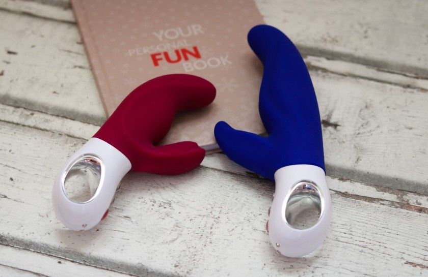 MiSS Bi – DER Vibrator combines phenomenal clitoris stimulat... Fun Factory - Miss Bi - Grape/White photo-13
