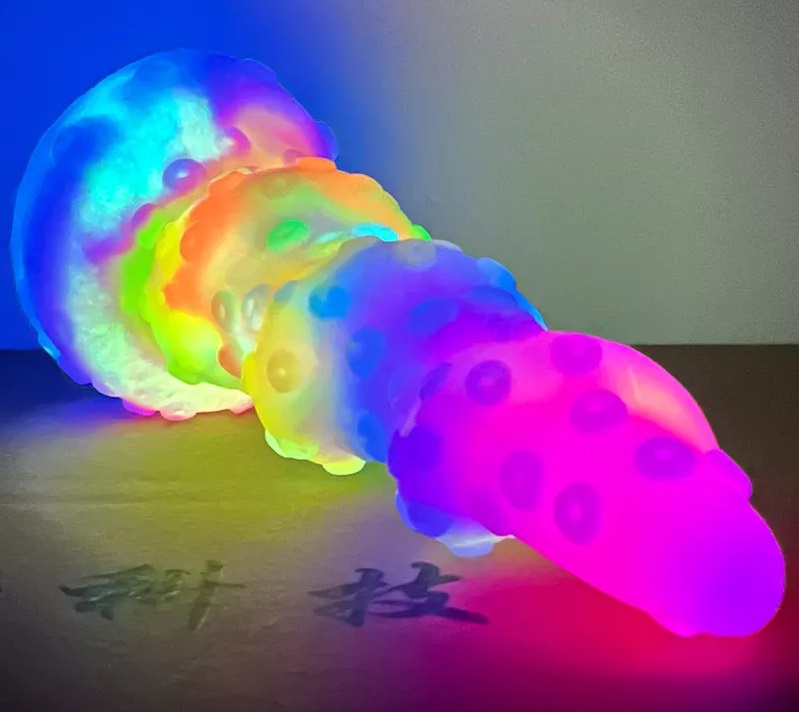 Glow in Dark Series
Ancient Mythical Beast - Dragon with wi... FAAK - Ancient Dragon Plug - Luminous photo-7