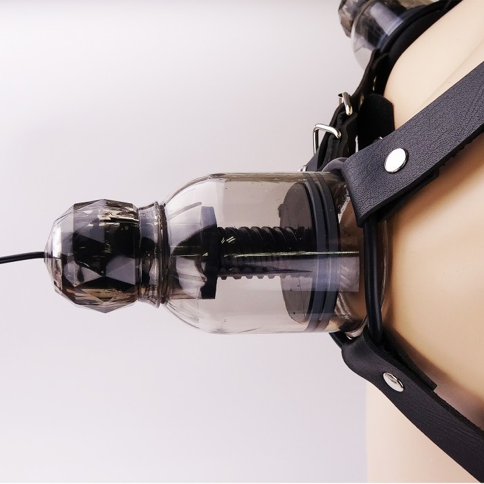 Play violently while wearing it!
Since it is supported by th... SSI - Nipple Dome Harness - Black photo-3