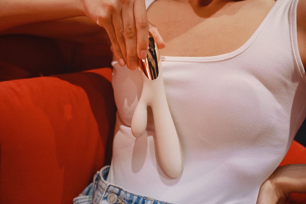 Kissky - Crave Bunny Rabbit Vibrator - Nude photo-7