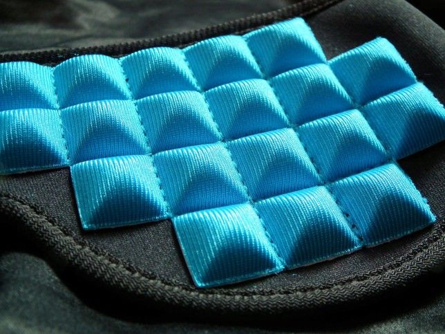 Slip on this blindfold and play out your most secret fantasi... PicoBong - See No Evil Blindfold - Blue photo-3