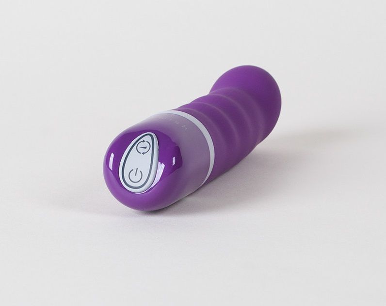 Desire meets design with our sleek and rippled Bdesired Delu... B Swish - Bdesired Deluxe Pearl - Royal Purple photo-3