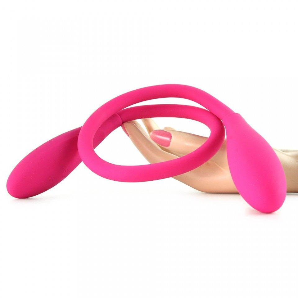 It´s a rabbit vibe, a clitoral massager, a cock-ring, a G-sp... PicoBong - Transformer - Cerise photo-7