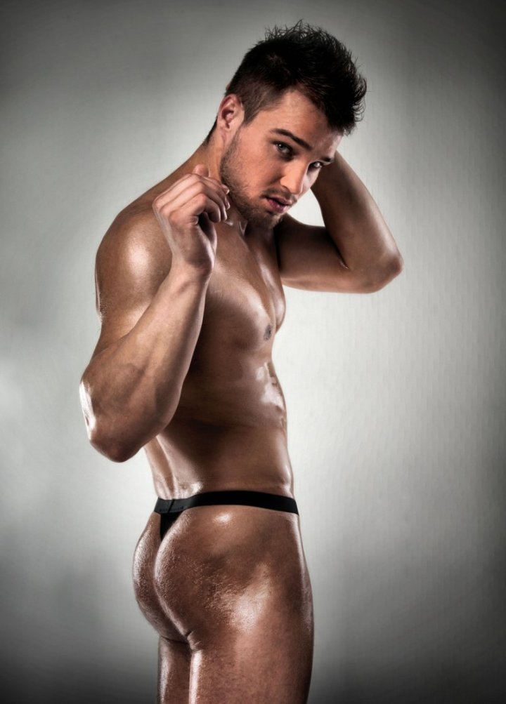 Sexy thongs made of black microfiber.
product does not caus... Passion - Men Thong 005 - Black - L/XL photo-2