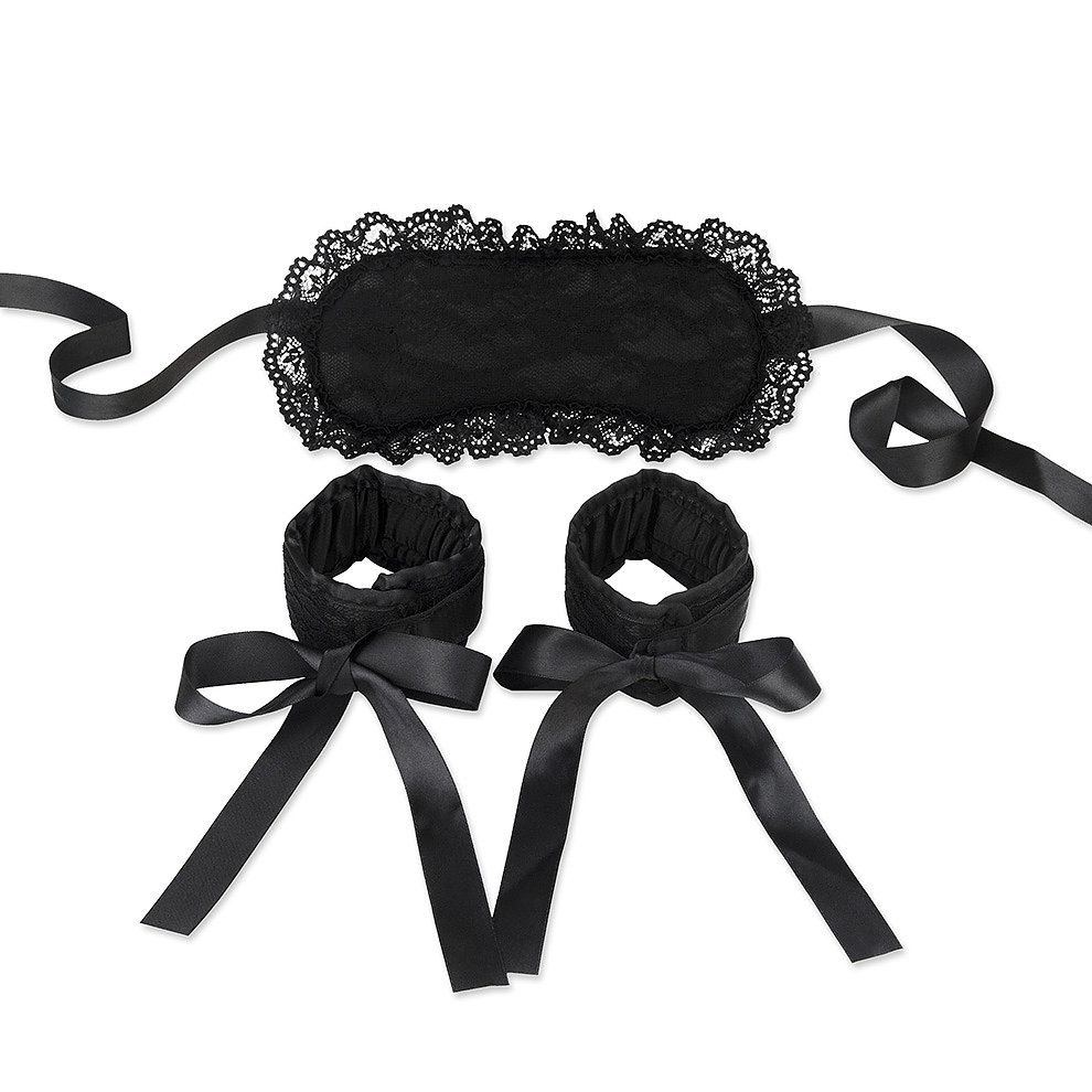 美國品牌S&M Essentials推出一系列bdsm用品,
品質優良,性價比極高,
無論新手或是資深玩家亦能覓得所... S&M - 蕾絲邊手銬和眼罩 照片-2