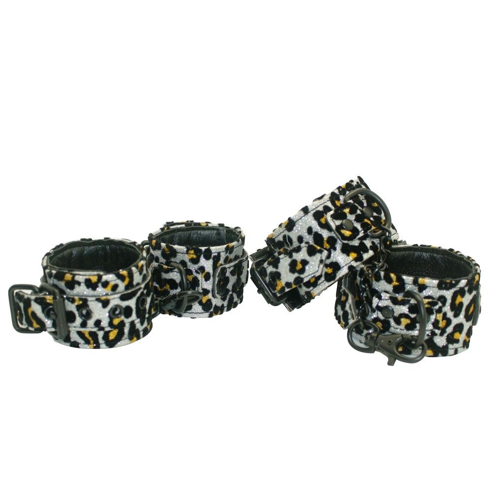This bondage kit has everything to reenact your fantasies. Q... Aphrodisia - Bondage kits-Silver Leopard Line SM Set photo-5