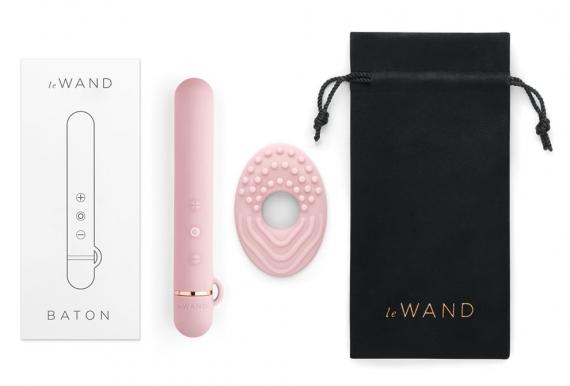 If you're looking to gift a vibe newbie or treat yoursel... Le Wand - Baton Vibrator - Rose Gold photo-7