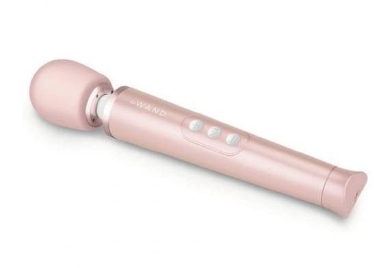 Le Wand Petite is the smaller version of our iconic, recharg... Le Wand - Petite Rechargeable Vibrating Massager - Rose Gold photo-4