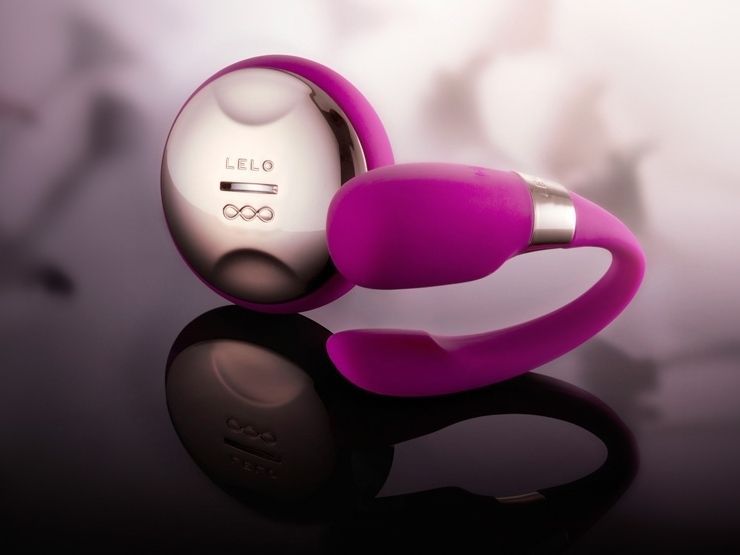 For thrill-seeking couples looking for an entirely new way t... Lelo - Tiani 3 Vibro Massager - Deep Rose photo-3
