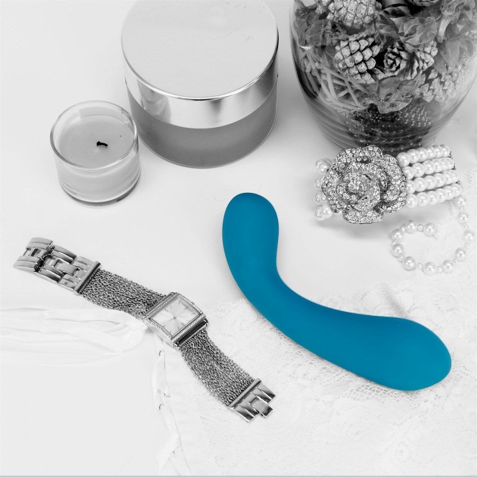 Some may say it is the perfect shape. However you describe i... Swan - Squeeze The Swan Curve - Teal photo-7