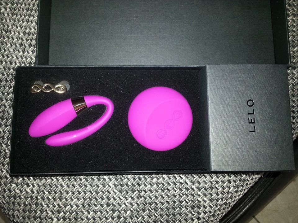 A complete update to the original Red Dot Design Award-winni... Lelo - Tiani 2 Massager - Deep Rose photo-11