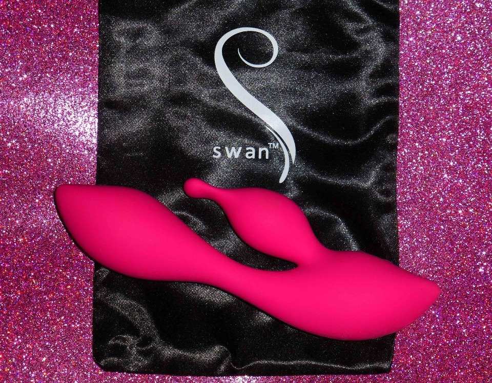 Similar to The Whopper Swan and The Swan Princess in shape, ... Swan - The Cygnet Swan Vibrator - Pink photo-7