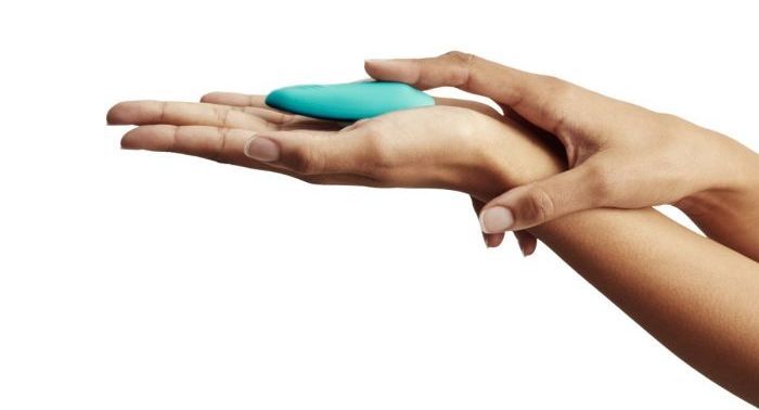 Wearable Bluetooth clitoral vibrator
Discreet and sensual ... We-Vibe - Moxie Vibrator - Aqua photo-5