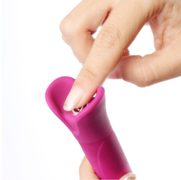 Touch Me' is an amazing product, small yet very powerful... Nomi Tang - Touch Me Vibe - Red Violet photo-3
