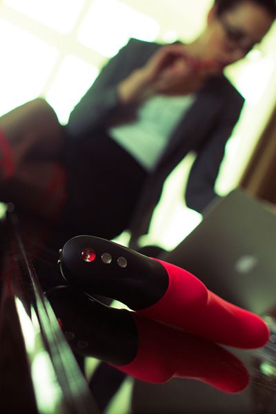 The STRONIC EINS isn't a vibrator – it's a pulsator! Instead... Fun Factory - Stronic Eins - Pink photo-6