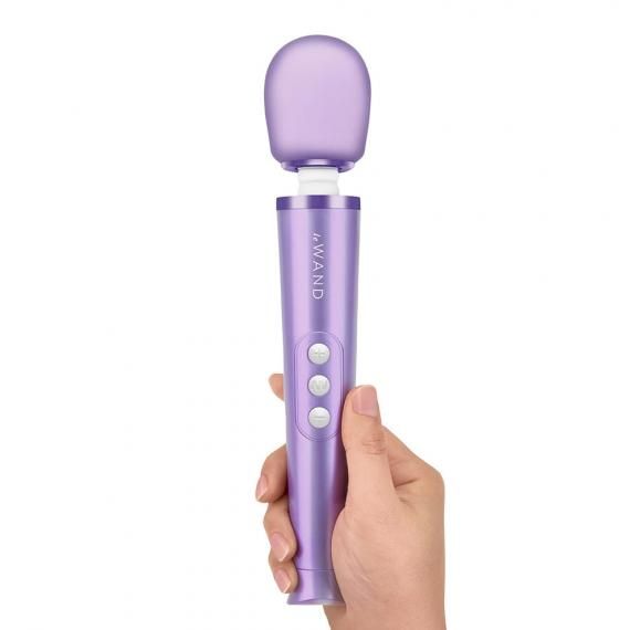 Le Wand Petite is the smaller version of our iconic, recharg... Le Wand - Petite Rechargeable Vibrating Massager - Violet photo-3