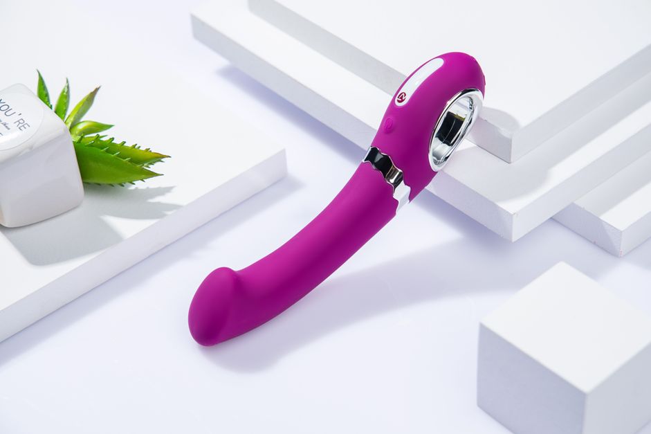 Getaway Plus 2, the latest member of Nomi Tang’s popular G-s... Nomi Tang - Getaway Plus 2 - Red Violet photo-8