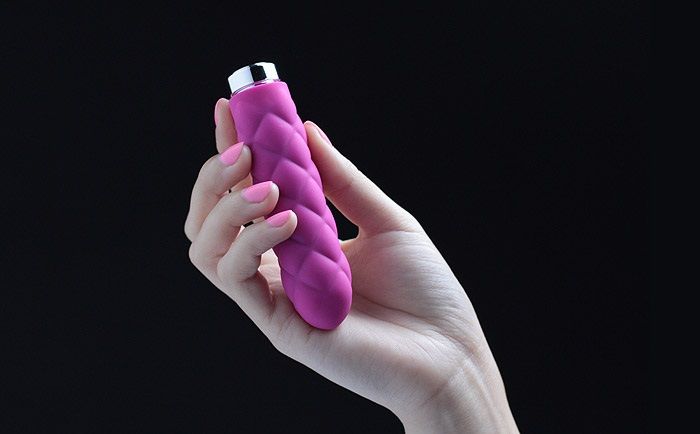 Designed for the perfect discretion no matter where you trav... Key - Charms Plush Vibe – Pink photo-9