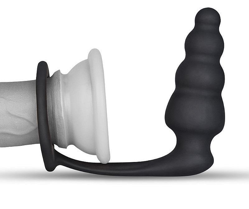 The combined effect of this penis ring/anal plug on the wear... Lovetoy - Combo Master Cockring Plug - Black photo-3
