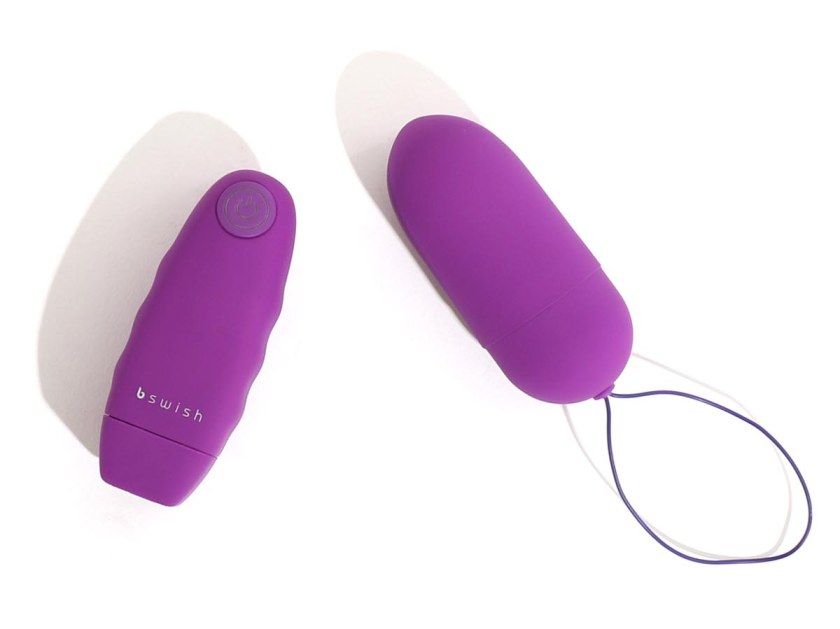 Share an intimate secret with your lover at home or in publi... B Swish – Bnaughty Unleashed Classic Bullet – Purple photo-4