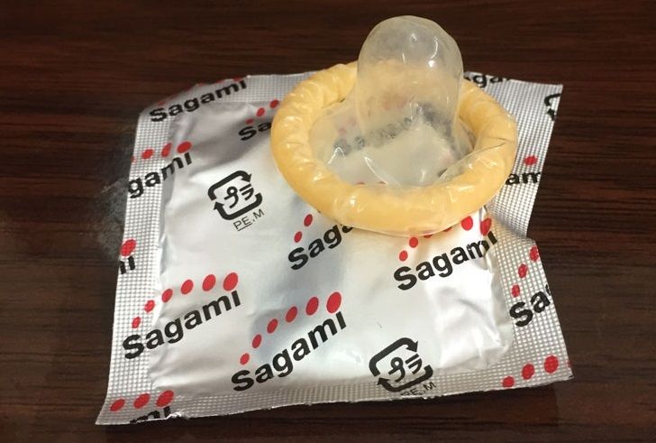 底部收窄设计,如眼镜蛇般令你充满自信!
适合于安全套内(男性侧)放入额外润滑剂,体验另一层次的感觉。不含任何药性亦不含... Sagami - 相模究极 力量增强式 3片装 照片-2