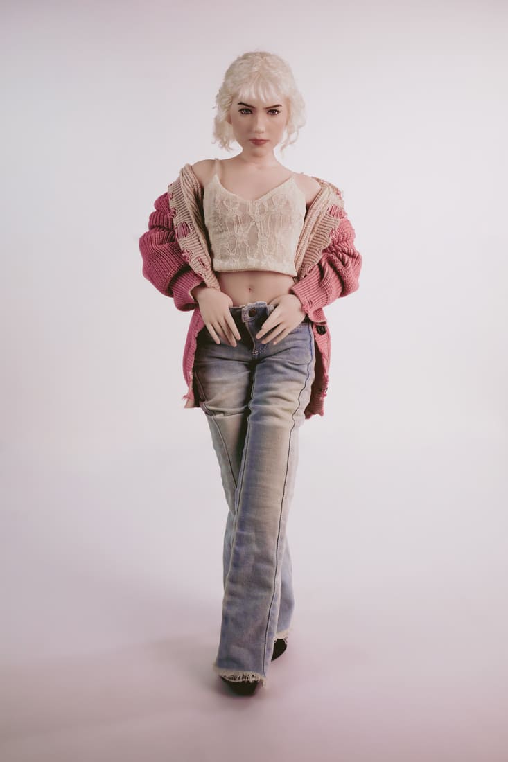 Tara 迷你微乳熟女 超柔軟矽膠身體仿真性愛娃娃 60cm 照片