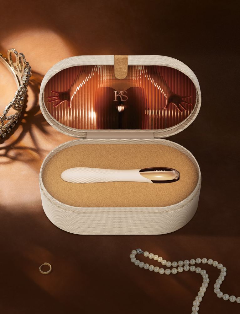 Kissky - Velvet Desire Pulsating Vibrator - Nude photo-3