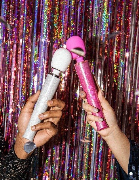 Winner of the prestigious Women’s Health FEMTECH Awards, All... Le Wand - All The Glimmers Set - Pink photo-7