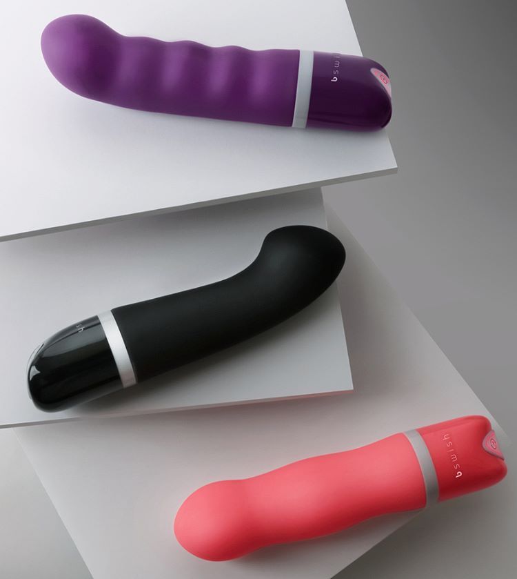 Bdesired Deluxe Curve is arched flawlessly to find the sweet... B Swish - Bdesired Deluxe Curve - Black photo-9