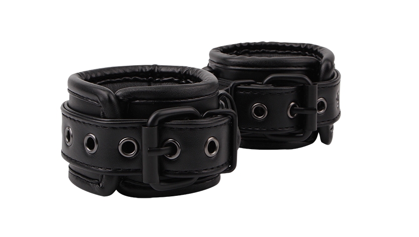 Chisa - Deluxe Wrist Restraint Cuffs - Black photo-5
