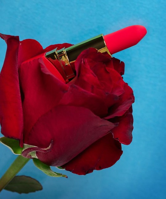 Not every lipstick in a lady's purse is able to give rea... Flovetta - Pansies Lipstick Vibrator - Red photo-6
